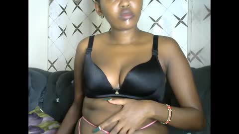 Snapshot of sexy_ebony_bliss chatting on December 2024 01:26:01 AM adasa online show from December 2024 01:26:01 AM