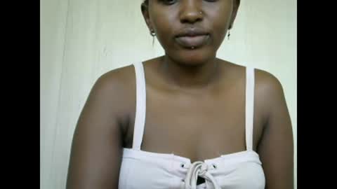 Snapshot of sexy_ebony_bliss chatting on January 2025 05:04:02 AM adasa online show from January 2025 05:04:02 AM