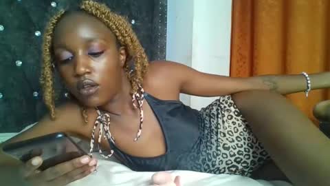 Snapshot of sexy_ebony_nica chatting on January 2025 03:00:01 PM sexy_ebony_nica online show from January 2025 03:00:01 PM