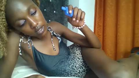 Snapshot of sexy_ebony_nica chatting on January 2025 06:03:02 PM sexy_ebony_nica online show from January 2025 06:03:02 PM