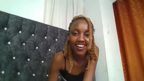 Snapshot of sexy_ebony_nica chatting on February 2025 09:17:01 PM sexy_ebony_nica online show from February 2025 09:17:01 PM