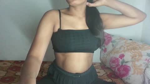 Elnaa online show from November 2025 04:23:01 AM