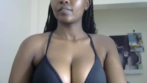 Snapshot of sexy_flavia8 chatting on November 2025 09:02:01 PM sexy_flavia8 online show from November 2025 09:02:01 PM