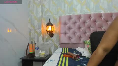 lina online show from February 2025 11:57:01 PM
