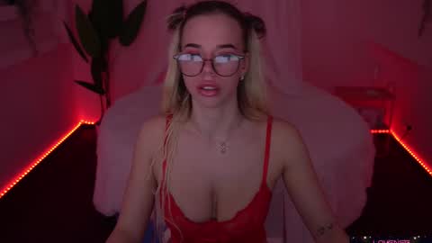 Snapshot of sexy_ira chatting on February 2025 12:25:02 PM Ira online show from February 2025 12:25:02 PM