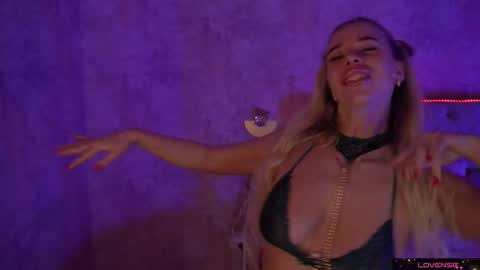 Snapshot of sexy_ira chatting on February 2025 05:55:02 AM Ira online show from February 2025 05:55:02 AM