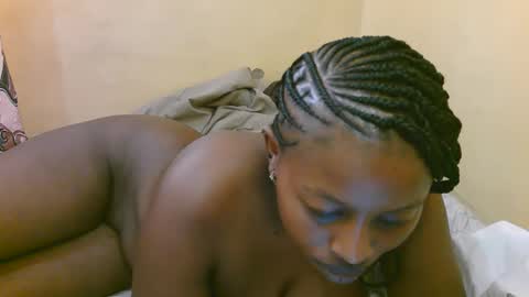 Snapshot of sexy_latasha chatting on September 2025 07:13:02 AM sexy_latasha online show from September 2025 07:13:02 AM