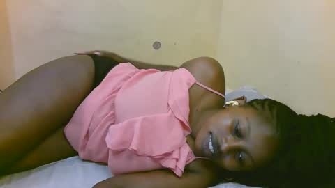 Snapshot of sexy_latasha chatting on October 2025 06:00:01 AM sexy_latasha online show from October 2025 06:00:01 AM