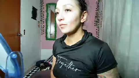 sexy lolas online show from September 2025 04:12:02 AM