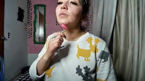 Snapshot of sexy_lolas chatting on October 2025 05:02:02 AM sexy lolas online show from October 2025 05:02:02 AM