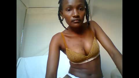 sexy_lucy012 online show from January 2025 03:18:02 PM