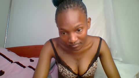 sexy_lucy012 online show from February 2025 02:02:01 PM