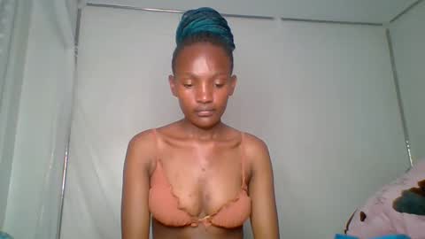 sexy_lucy012 online show from February 2025 05:36:01 PM