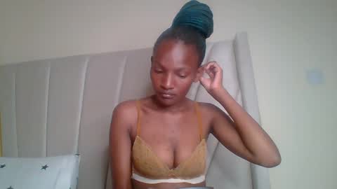 sexy_lucy012 online show from March 2025 11:29:02 AM