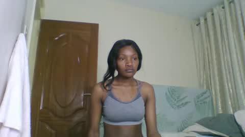 sexy_lucy012 online show from September 2025 07:23:01 AM