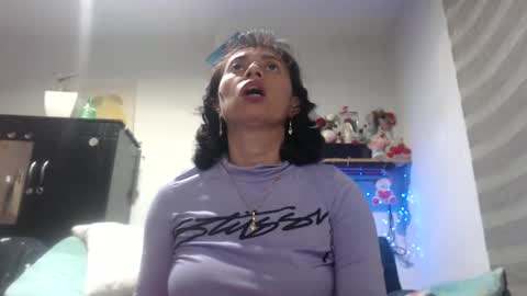 Snapshot of sexy_mary_69 chatting on October 2025 12:11:02 AM Mary online show from October 2025 12:11:02 AM