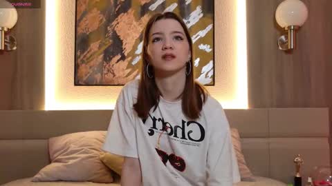 Snapshot of sexy_me_bb chatting on November 2025 01:23:01 PM Alison online show from November 2025 01:23:01 PM