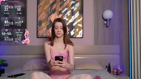 Snapshot of sexy_me_bb chatting on November 2025 01:54:01 PM Alison online show from November 2025 01:54:01 PM