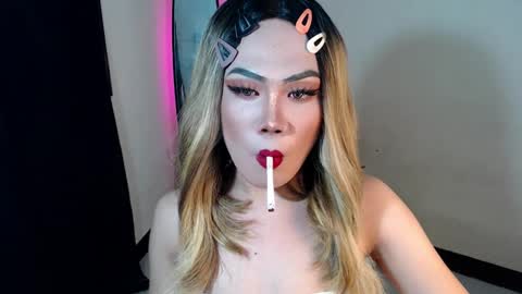 Snapshot of sexy_rc18 chatting on December 2024 08:29:01 PM RC online show from December 2024 08:29:01 PM