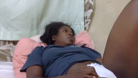 Snapshot of sexy_sandrah chatting on February 2025 09:43:01 AM sexy_sandrah online show from February 2025 09:43:01 AM