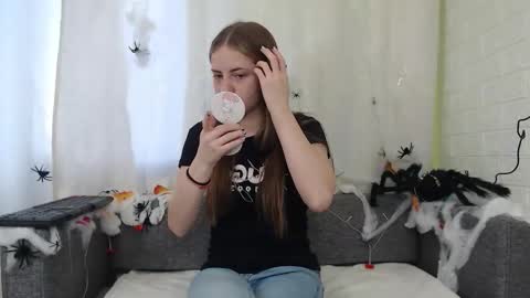 Snapshot of sexy_sansa chatting on October 2025 07:54:02 AM Alina online show from October 2025 07:54:02 AM