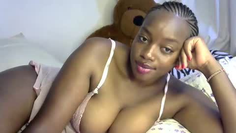laura online show from December 2024 01:03:01 AM