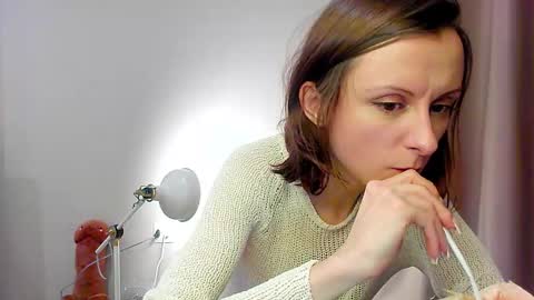 Snapshot of sexy_wise_kind chatting on October 2025 06:52:01 PM Mandy Green online show from October 2025 06:52:01 PM