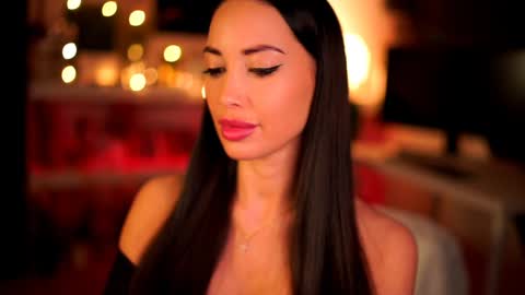 Snapshot of sexyassistant_ chatting on February 2025 06:29:02 PM Sandra online show from February 2025 06:29:02 PM