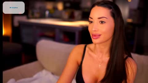Snapshot of sexyassistant_ chatting on February 2025 09:47:02 PM Sandra online show from February 2025 09:47:02 PM