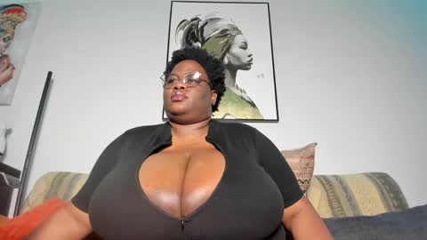 Snapshot of sexyblackhugetits chatting on January 2025 03:47:01 AM sexyblackhugetits online show from January 2025 03:47:01 AM