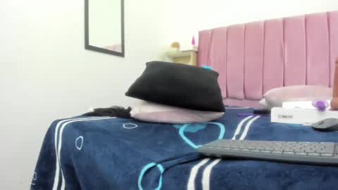 sexybrown_2005 online show from December 2024 02:52:02 AM