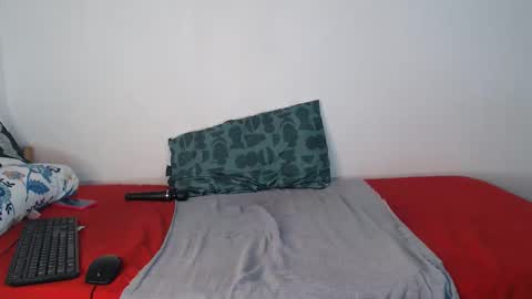 Snapshot of sexychill2000 chatting on November 2025 09:59:01 PM SEXYCHILL online show from November 2025 09:59:01 PM