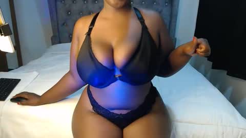 Snapshot of sexychocco_ chatting on October 2025 07:47:02 AM sexychocco online show from October 2025 07:47:02 AM