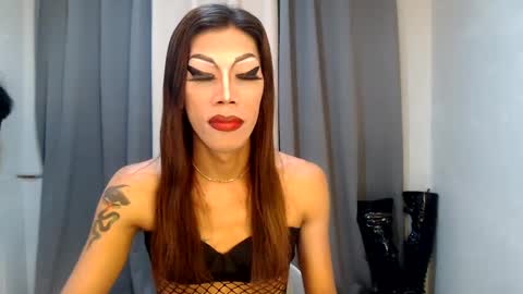 Snapshot of sexydevine_34 chatting on January 2025 07:42:01 PM Devine online show from January 2025 07:42:01 PM