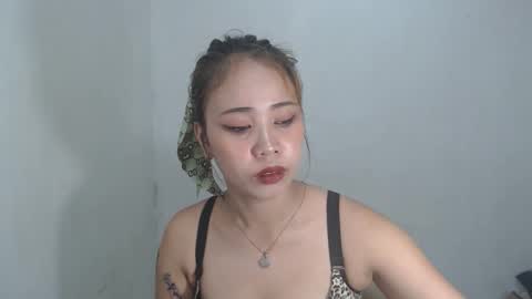 Snapshot of sexyhotbojean chatting on January 2025 07:43:01 PM jeanken and jelian online show from January 2025 07:43:01 PM