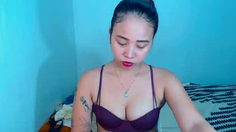 Snapshot of sexyhotbojean chatting on March 2025 09:15:02 PM jeanken and jelian online show from March 2025 09:15:02 PM