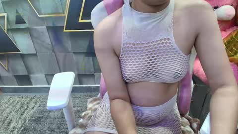 sexyislive online show from November 2025 06:18:02 PM