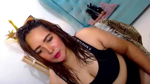 Snapshot of sexyjeanniecuntcums chatting on October 2025 10:45:01 AM JENNY online show from October 2025 10:45:01 AM