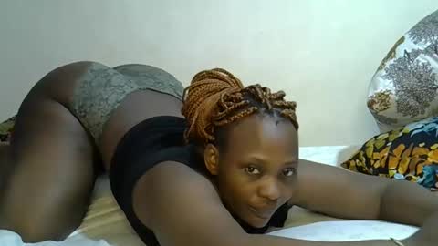 Snapshot of sexylinaa_ chatting on March 2025 02:05:02 PM Sexylina online show from March 2025 02:05:02 PM