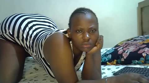 Snapshot of sexylinaa_ chatting on September 2025 04:47:02 AM Sexylina online show from September 2025 04:47:02 AM