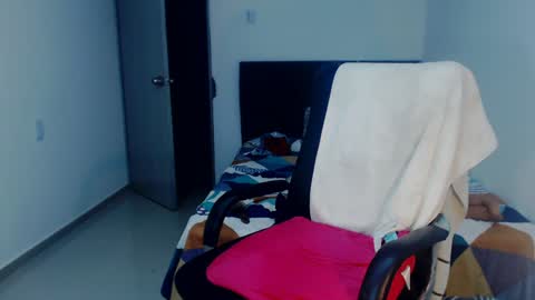 Natalia Duran online show from December 2024 06:01:01 AM