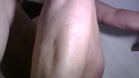 Snapshot of sexyoldwet chatting on September 2025 09:25:02 PM AnneSofia online show from September 2025 09:25:02 PM