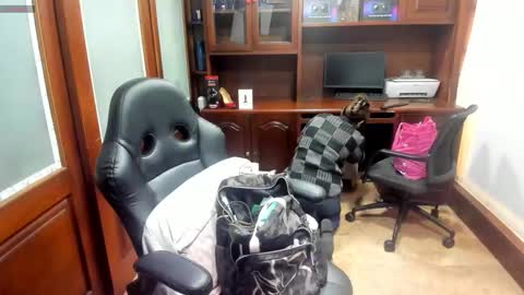 R A C H E L online show from November 2025 12:16:01 PM