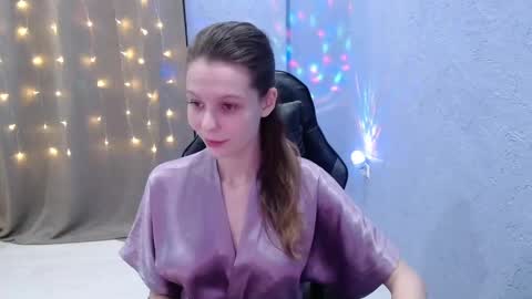 Sofi Smile online show from February 2025 03:18:02 PM