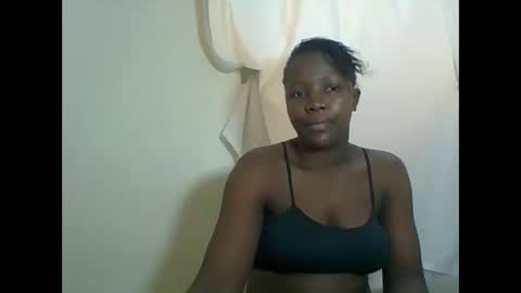 Snapshot of sexysleeky chatting on February 2025 10:18:01 AM PAULINE online show from February 2025 10:18:01 AM