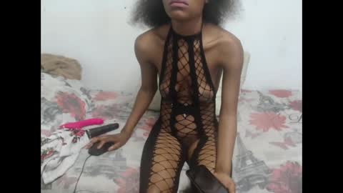 sexyslimmelanin online show from November 2025 01:33:02 PM