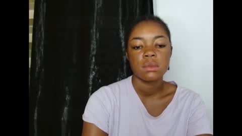 Snapshot of sexyxbunnyxx chatting on October 2025 08:07:02 AM Blue online show from October 2025 08:07:02 AM