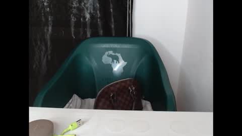 Snapshot of sexyxbunnyxx chatting on November 2025 08:13:01 AM Blue online show from November 2025 08:13:01 AM