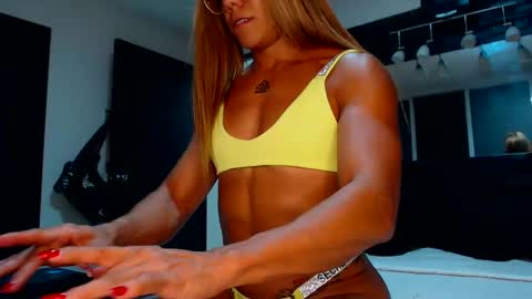 sexyycutedoll online show from January 2025 12:49:01 AM