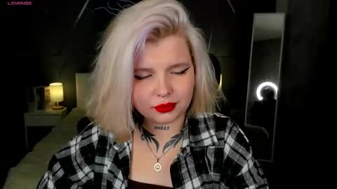 Lana online show from November 2025 08:14:02 AM